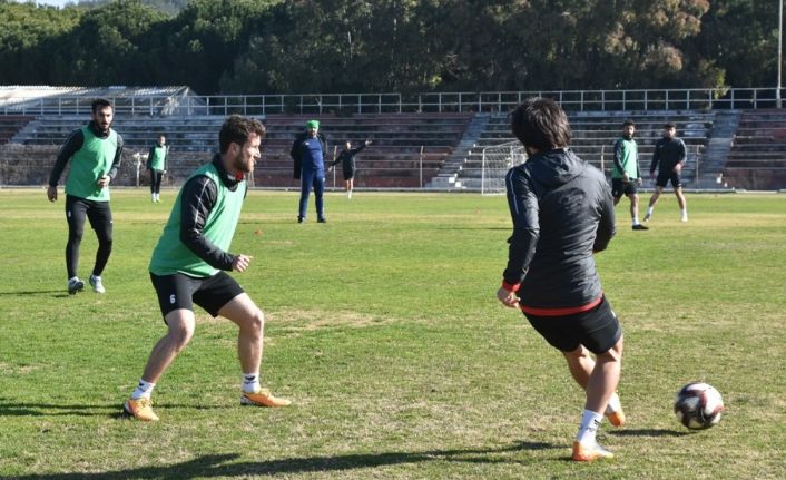 Aliağaspor FK, Ayvalıkgücü Belediye Spor’a konuk olacak