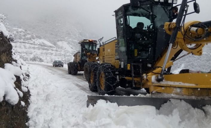 Amasya’da 84 köy yolu ulaşıma kapandı