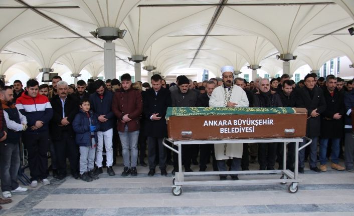 Ankara’da yangında ölen genç toprağa verildi