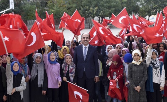 Başkan Altay, karne alan öğrencileri tebrik etti