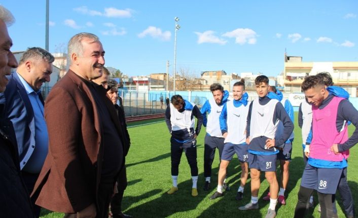 Başkan İbrahim Yusuf Turanlı, sporcularla bir araya geldi