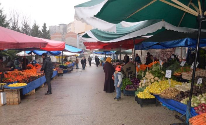 Bilecik’te semt pazarları kuruldu