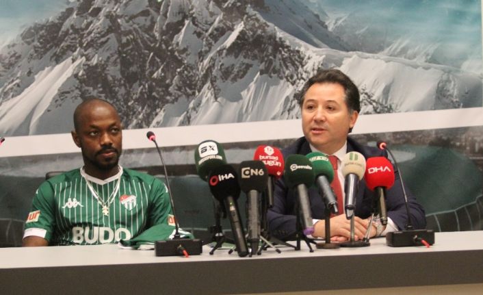 Bursaspor, Traore ile sözleşme imzaladı