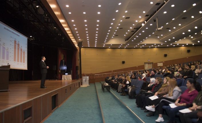 Büyükşehir Belediyesi “Bilinçli Teknoloji Kullanımı Eğitim Semineri” düzenledi