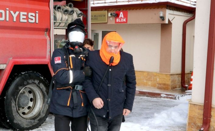 Deprem tatbikatı gerçeğini aratmadı