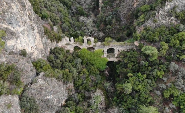 Doğa tutkunları Kızılçay Vadisi’nde geçmişten günümüze yolculuk yaptı