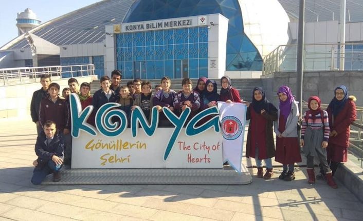 Hüyüklü öğrenciler Konya Bilim Merkezi gezisi