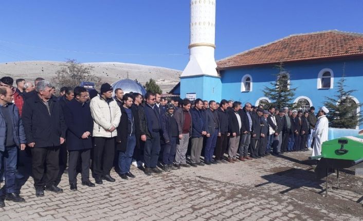 İzinsiz kullandıkları kredi kartı yüzünden ölen iki kardeş toprağa verildi