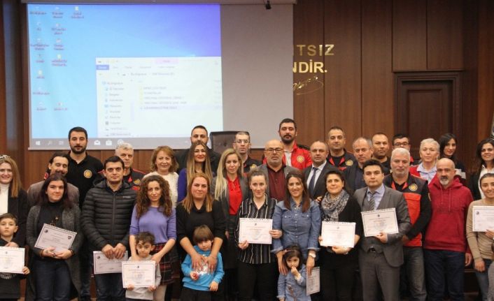 Kartal’da kreş velilerine afet ve ilk yardım sertifikaları verildi