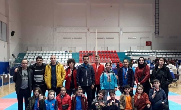 Kayserili sporcular Samsun’dan 19 madalya ile döndü