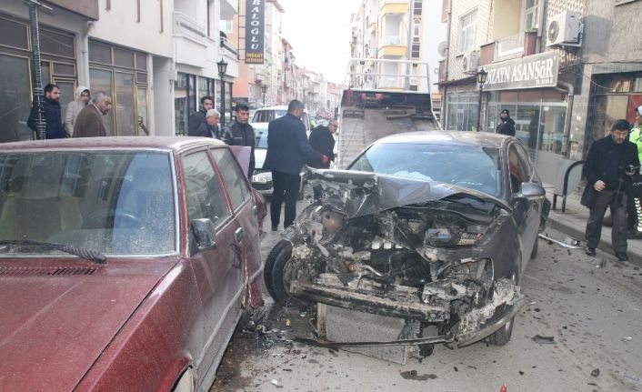 Kırıkkale’de trafik kazası, 2’si ağır 3 yaralı