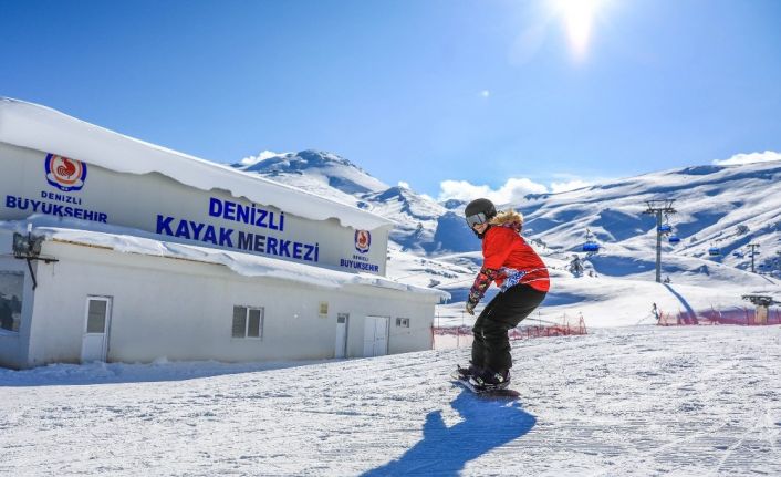 Kış turizminin yeni gözdesi Denizli Kayak Merkezi