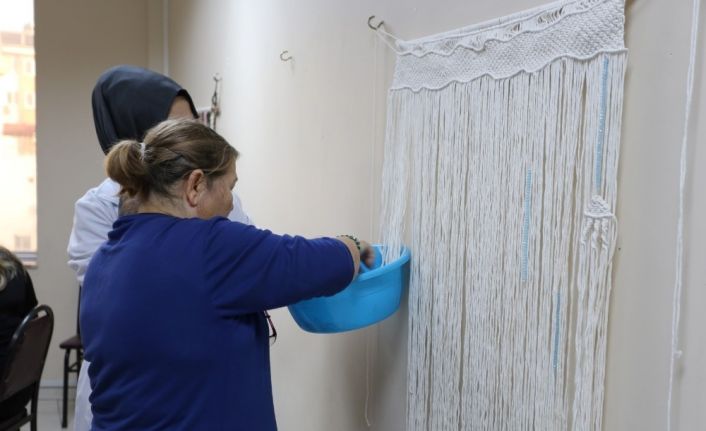 KO-MEK’in makrome kursuna kadınlardan yoğun ilgi