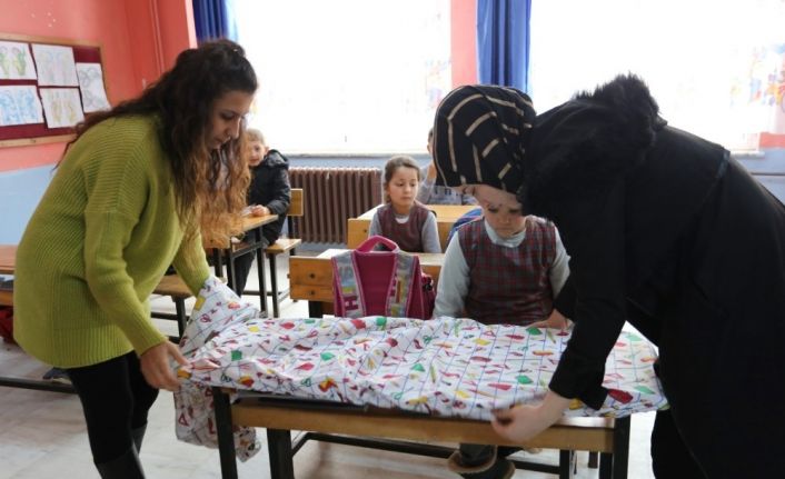 KO-MEK’ten çocuklara karne hediyesi