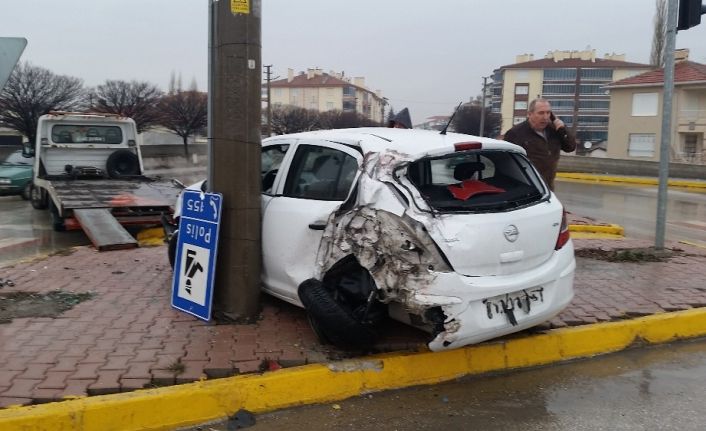 Konya’da tır otomobille çarpıştı: 1 yaralı