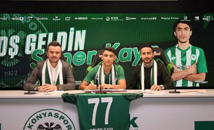 Konyaspor, U17 milli oyuncusu Şener Kaya ile sözleşme imzaladı