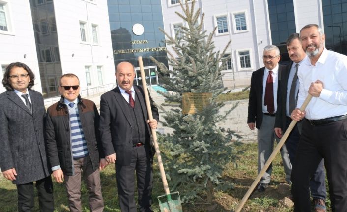 Kütahya’da Hayrettin Karaca anısına fidan dikme etkinliği