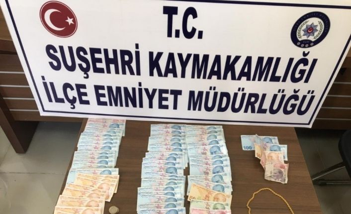 Kuyumcuya sahte altın satmaya çalışırken yakalandı