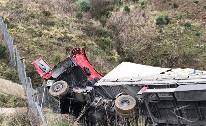 Kuzey Marmara otoyolunda faciadan dönüldü: 1 yaralı