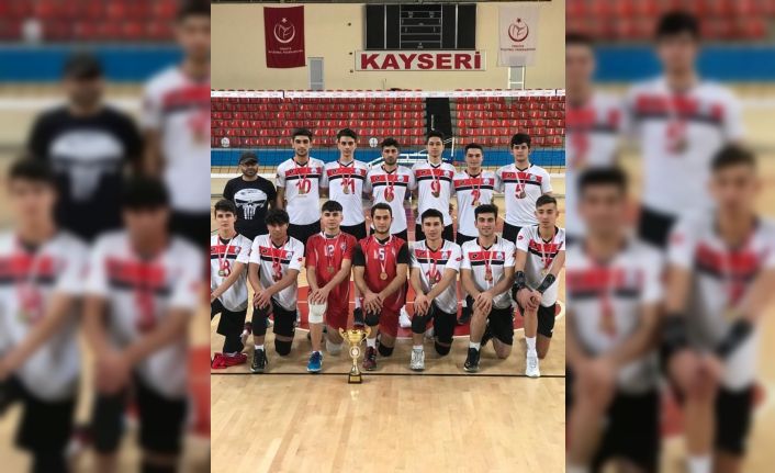 Melikgazi Belediyespor Voleybol Takımı Türkiye Grup Müsabakası Yolunda