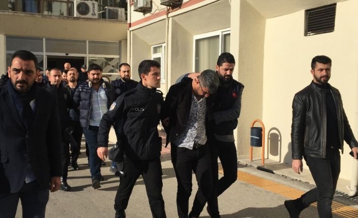 Mersin’deki tefecilik operasyonunda 2 kişi tutuklandı