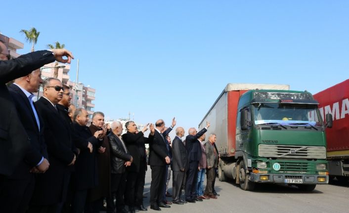 Mersin’den İdlib’e 17 yardım tırı dualarla yola çıktı