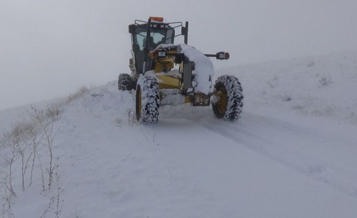 Muş’ta 95 köy yolu ulaşıma kapandı