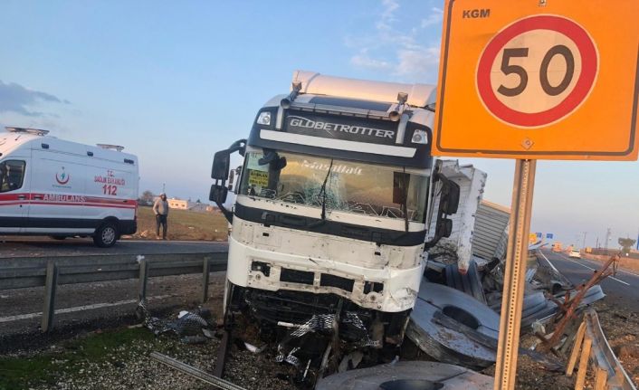 Nusaybin ipek yolunda trafik kazası: 2 yaralı