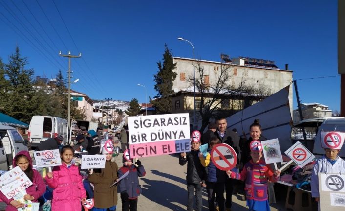 Öğrencilerden ’Sigaraya hayır’ yürüyüşü