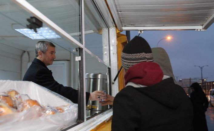 Şahinbey Belediyesi’den dondurucu soğukta insanın içini ısıtan hizmet