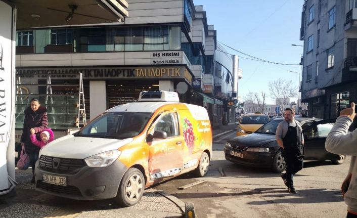 Sakarya’da aynı sokak üzerinde 1 haftada 3 kaza meydana geldi