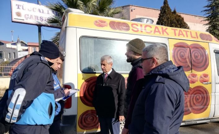 Salihli zabıtası halkın sağlığıyla oynayanlara göz açtırmıyor