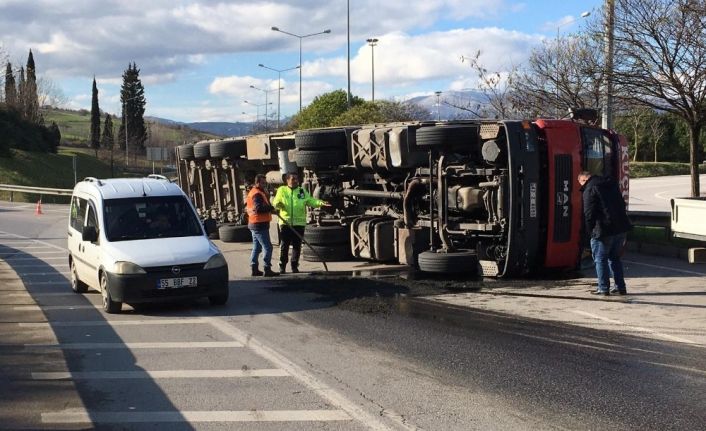 Samsun’da tır kazası ucuz atlatıldı