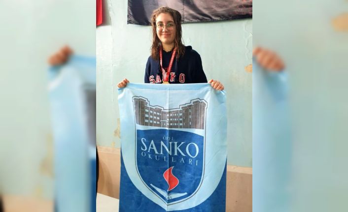 SANKO Okullarının yüzme başarısı