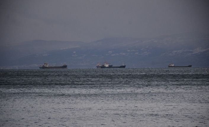 Sinop’ta fırtına deniz ulaşımını ve balıkçılığı etkiliyor