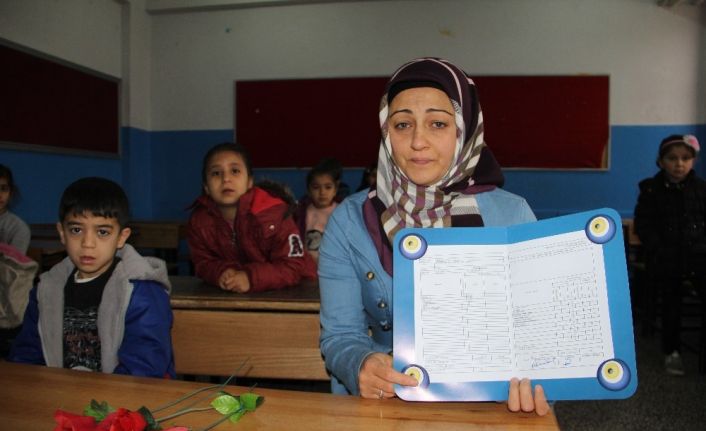 Şırıngalı çikolatadan oğlunu kaybetmişti, son karnesini aldı