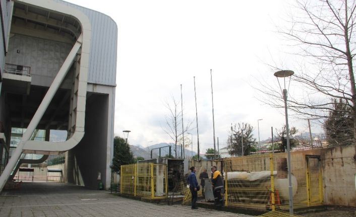 Söğütlü Atletizm Stadındaki yangına inceleme