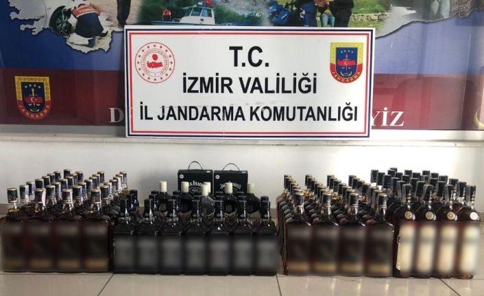 Torbalı’da 112 litre gümrük kaçağı içki ele geçirildi