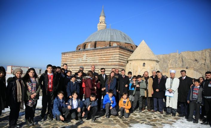 Van’da ‘Gençlik Geçmişiyle Buluşuyor’ projesi