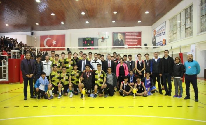 Voleybolda şampiyonlar belli oldu