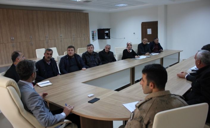 Yaban domuzlarıyla mücadele toplantısı düzenlendi