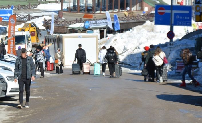 Yarı yıl tatili başladı, ancak Uludağ’a ilk gün ilgi az