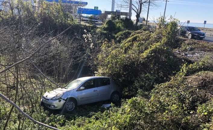 Yoldan çıkan otomobil fındık tarlasına uçtu: 1 yaralı