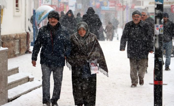 Yozgat’ta kar yağışı etkili oldu