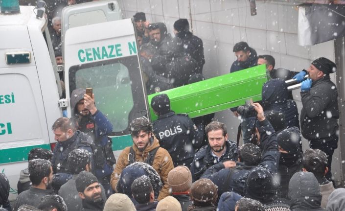 Yüksekova’da kaybolan şahsın cesedi torbaya konulmuş halde bulundu