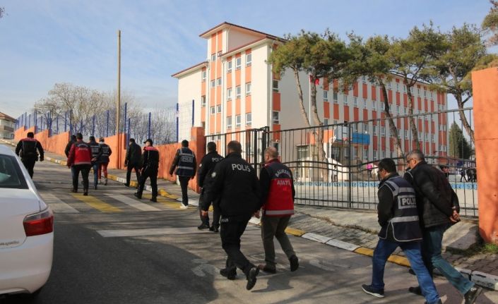 Balıkesir’de polis okul uygulaması yaptı