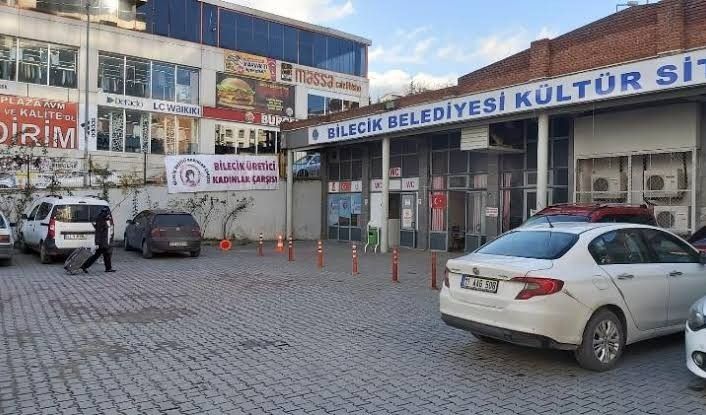 Bilecik’te şehir meydanı rahat bir nefes alacak