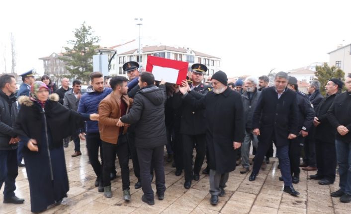 Çığ altında şehit olan askerin cenazesi memleketi Aksaray’a getirildi