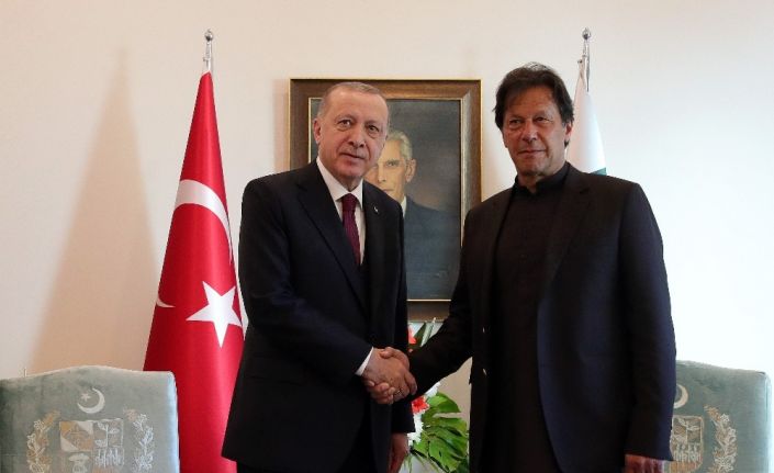 Cumhurbaşkanı Erdoğan, Pakistan Başbakanı Khan ile görüştü