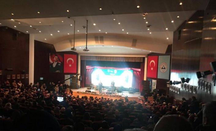 ’Muhammed Aşkına’ programına yoğun ilgi